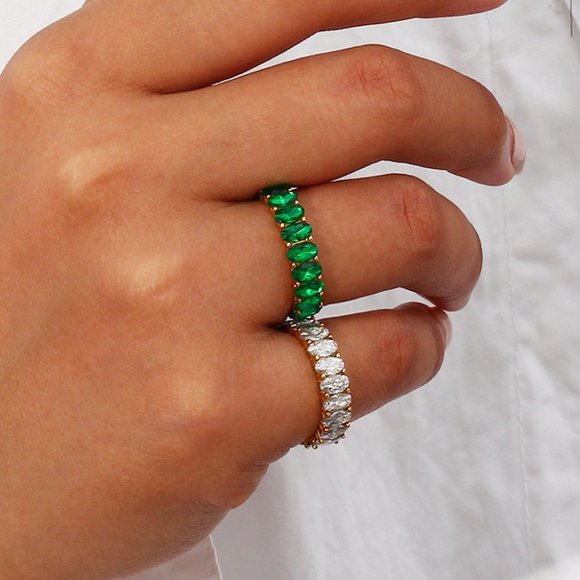 Vintage Emerald Green Baguette Oval Zircon Eternity Ring 18K Gold - Picture 4 of 8